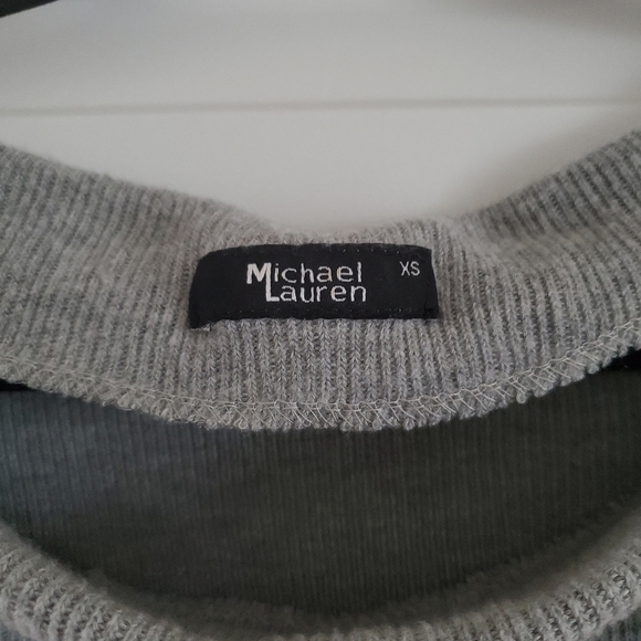 Michael Lauren Women's Sweater - Picture 2 of 3